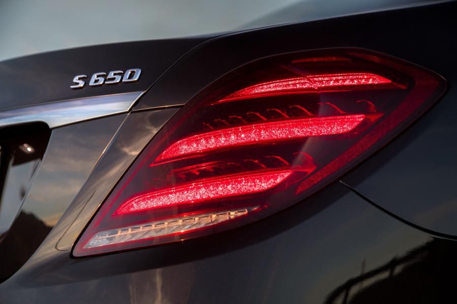 Детали экстерьера Mercedes-Maybach S650 (X222) 2017 года  (NA) (фото 18 из 40)